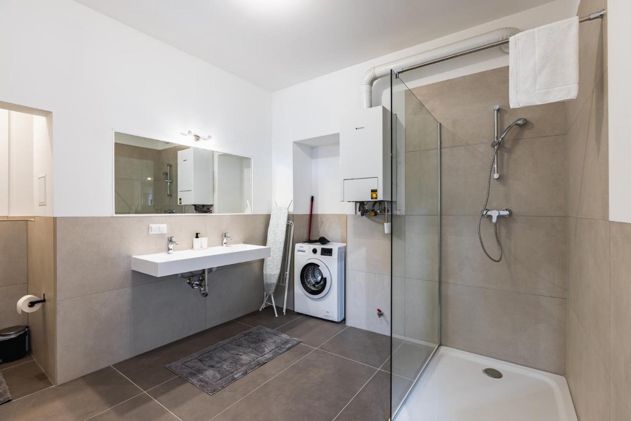 Newley Renovated Apartment Next To Hannovermarkt Вена Экстерьер фото